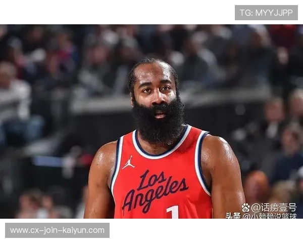 哈登最后一攻引爆热议！76 人球迷怒喊：被犯规了